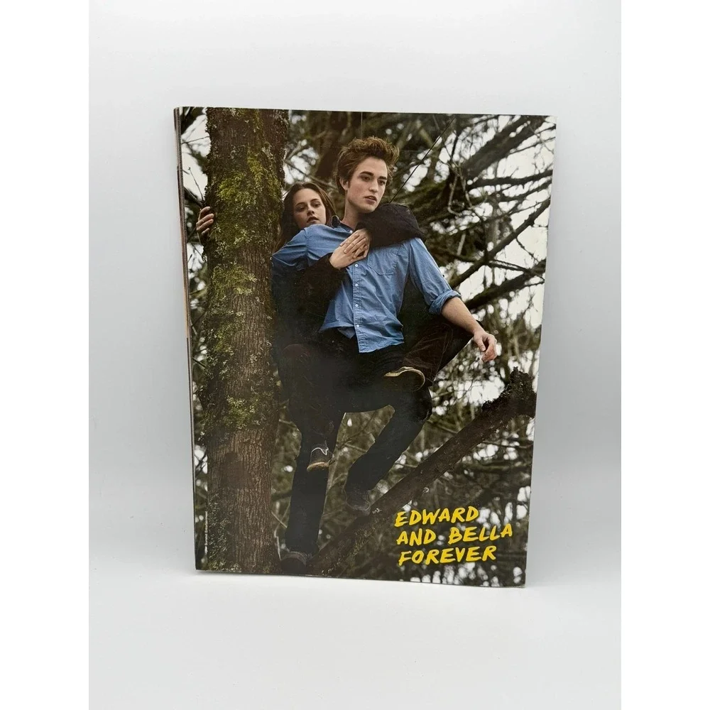 Twilight New Moon Collector Edition Magazine Cullen Family Tree Posters